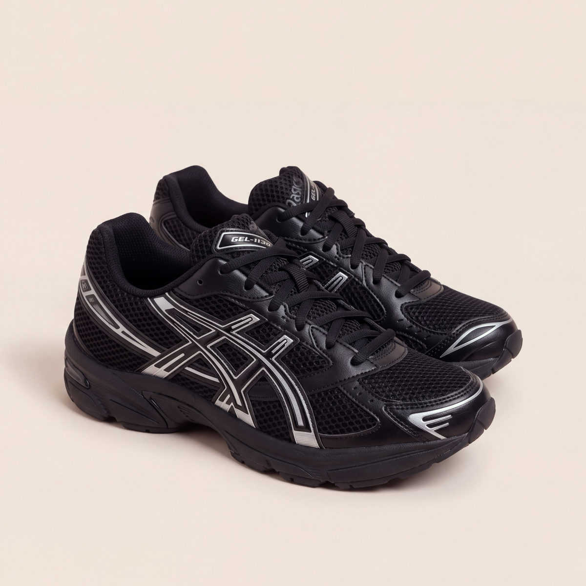 ASICS Gel-1130 in Black / Pure Silver
